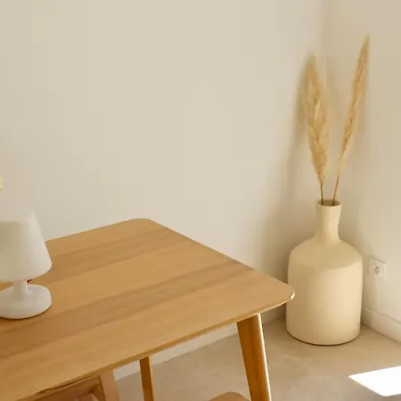 Splendid 3-bedroom For 6 People בית נופש